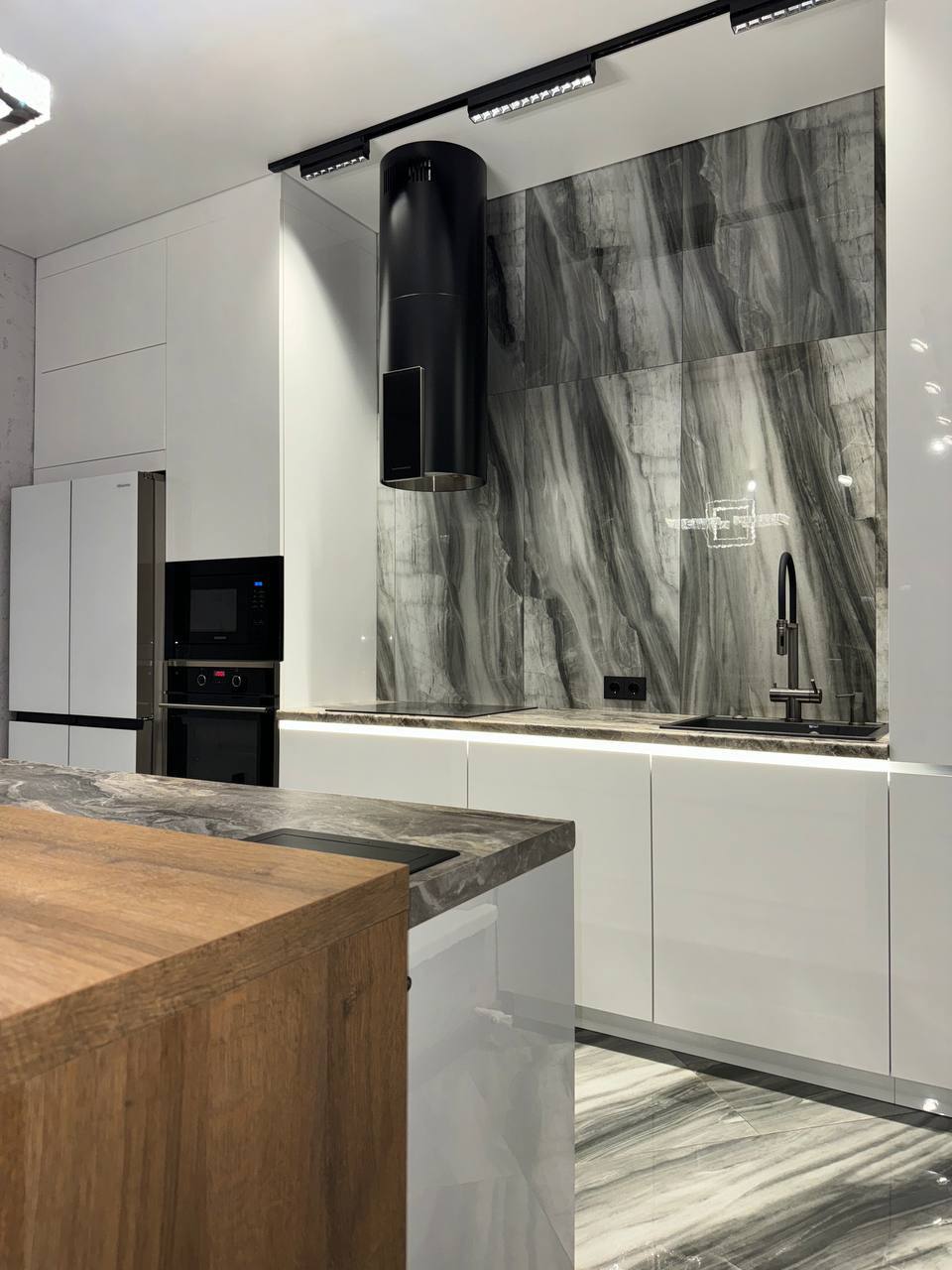 Кухня с ULGRAN 