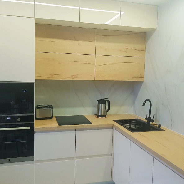 Как обустроить маленькую кухню